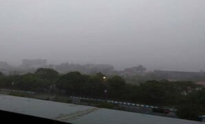 CUACA-EKSTREM-Tampak-kabut-akibat-hujan-lebat.jpg