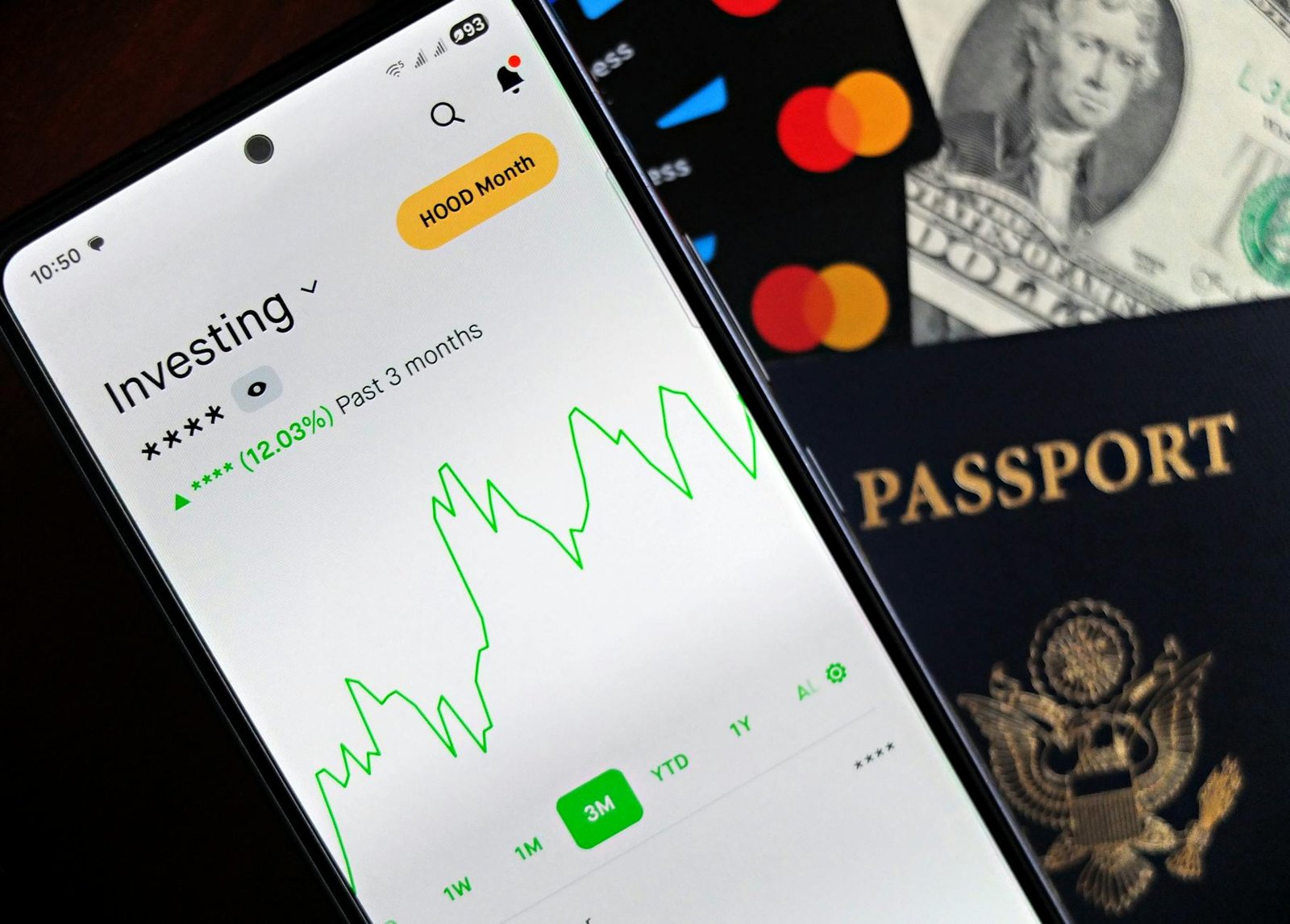 Tampilan antarmuka aplikasi investasi dengan grafik pertumbuhan dan pilihan portofolio.